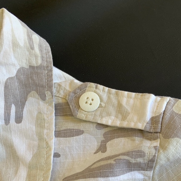 Sanctuary Gray Camo Utility Shacket - Picture 9 of 11